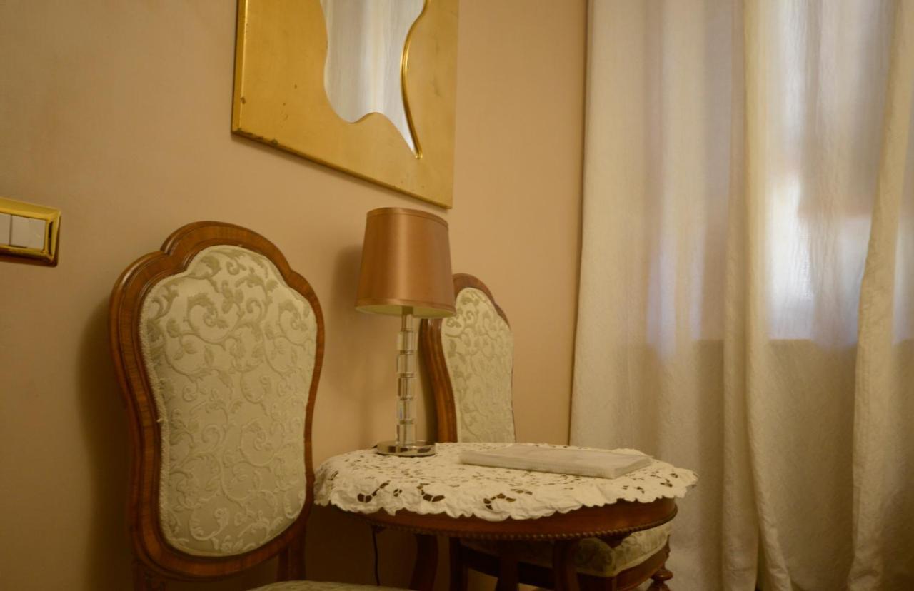 Villa Marisa Павия Экстерьер фото